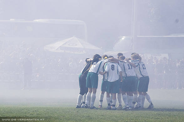 Mannschaft des SV Nussdorf vor dem Spiel
