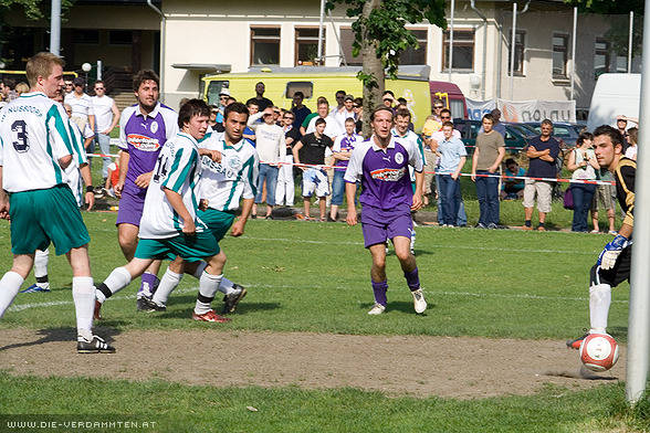 Der passt: das 2:0 durch Oliver Trappl
