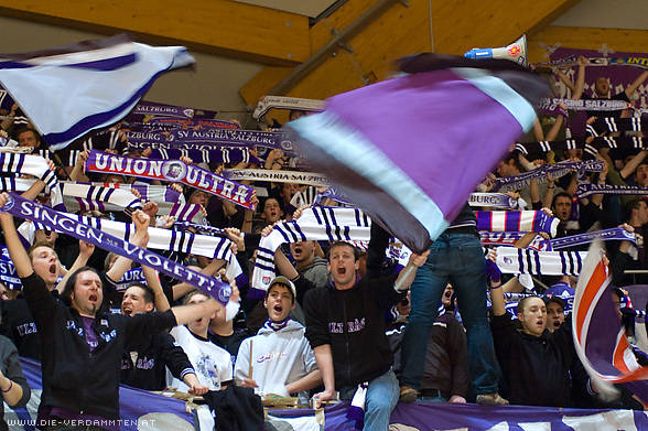 Der Fanblock gibt in diesem Spiel noch einmal alles