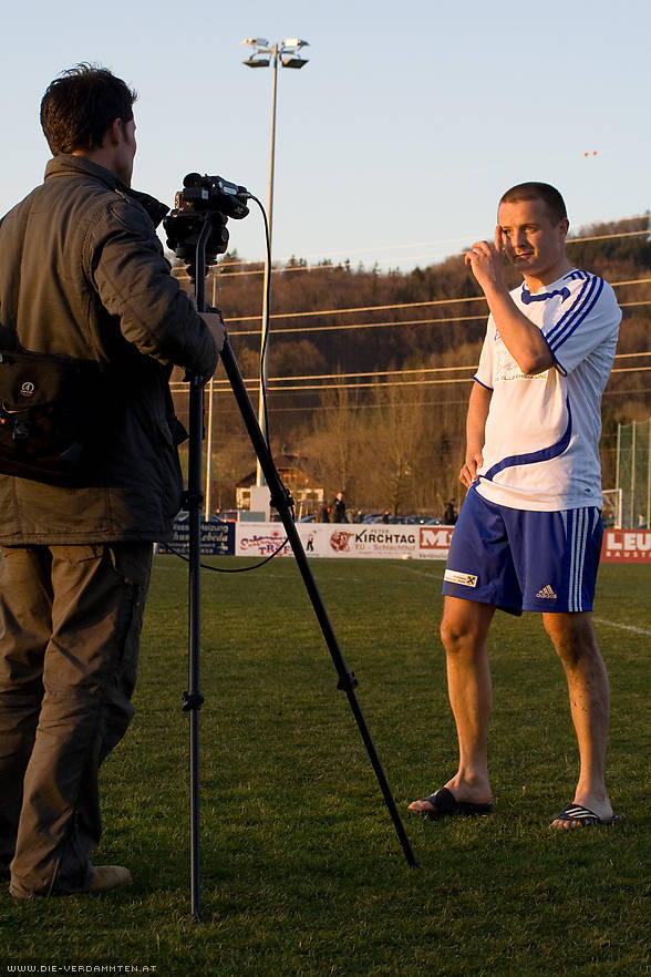 Bergheims Kapitän Alexander Peter bereitet sich auf das salzburg24-Interview vor