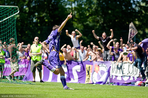 In der 15. Minute bringt Oliver Schmidt die Austria mit 1:0 in F�hrung