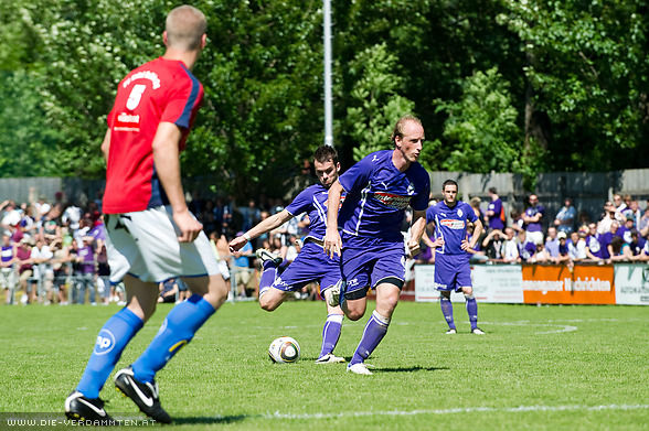 60. Minute: Florian Hirsch tritt zum Freisto� an...