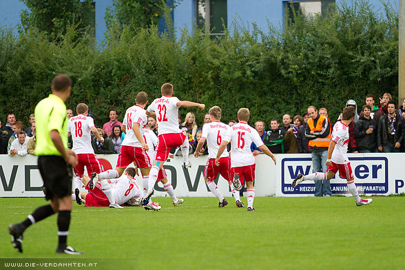 Das Spiel beginnt praktisch mit der 1:0 F�hrung f�r die G�ste