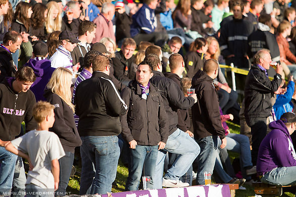 1.000 Besucher sehen an diesem Dienstagabend die Cup-Partie