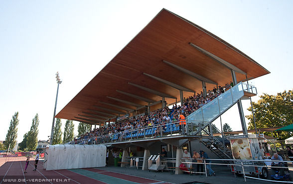 800 Besucher im Casino Stadion