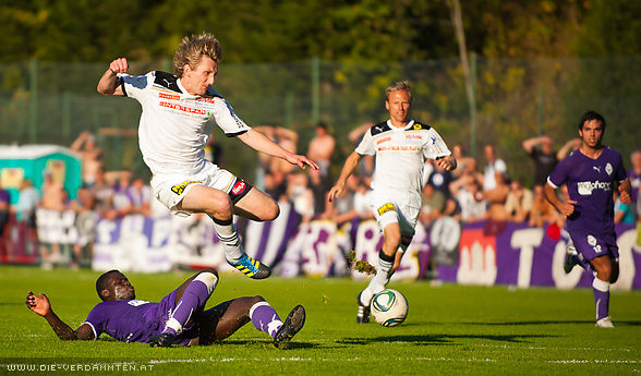 Sonko Pa stoppt Christian Lederer, Erwin Keil stösst nach und stellt auf 2:0