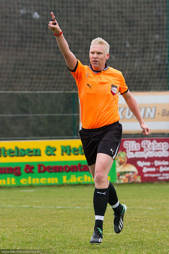 Schiedsrichter Bernd Hirschbichler